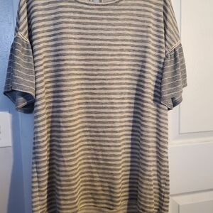 Terra & Sky Gray Striped Short Sleeve Tee
